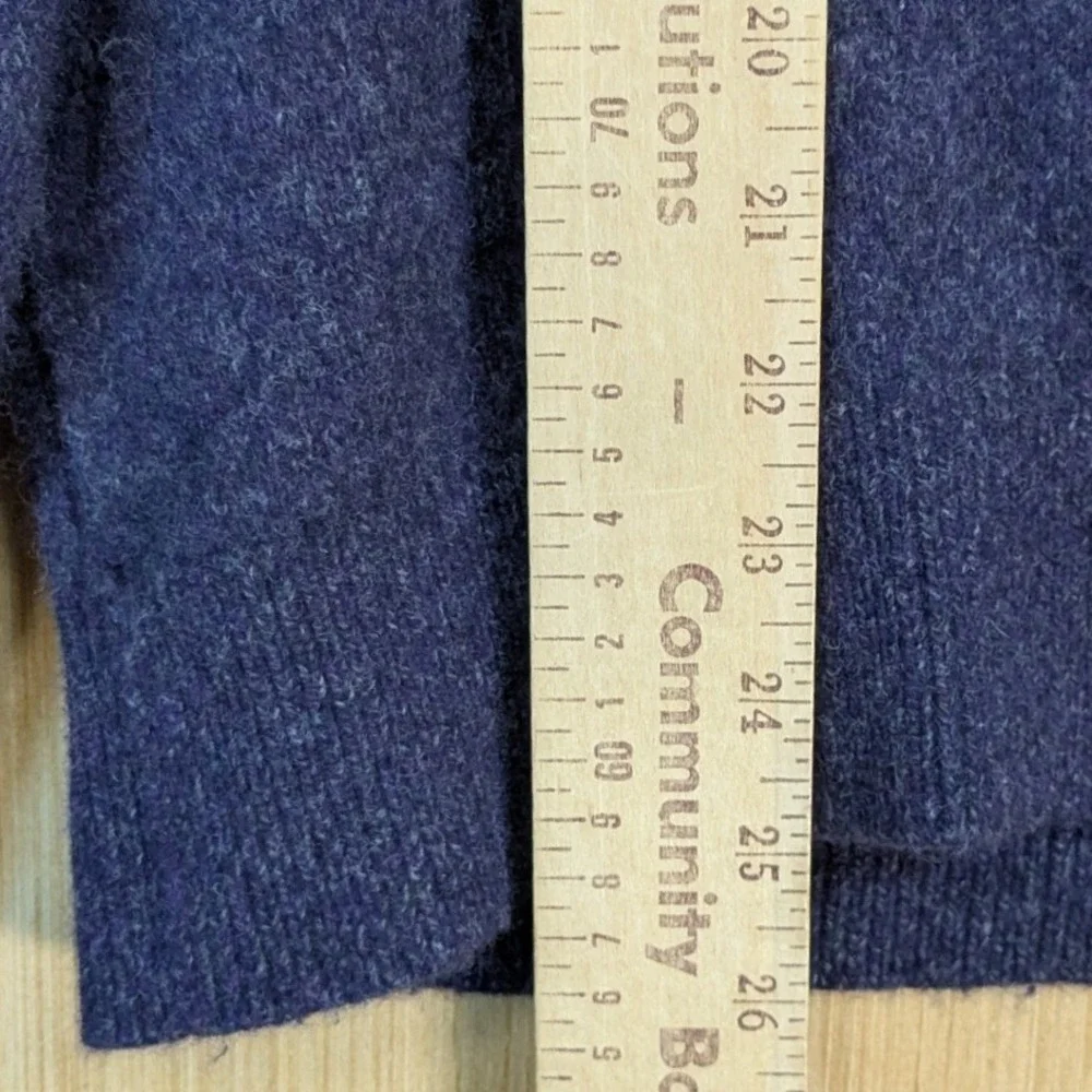 Banana Republic Mens Italian Yarn Quiet Luxury‎ Crewneck Sweater Purple Large